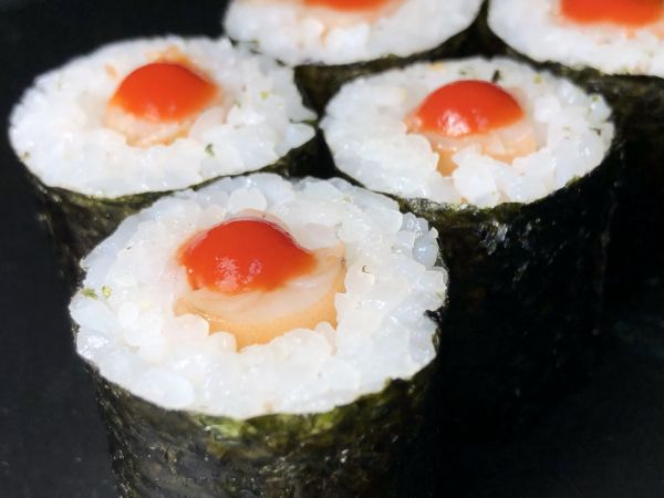 Маки с креветкой спайси (120 грамм)