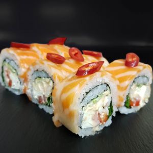 Филадельфия с лососем и спайси креветкой (290грамм)