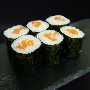 Маки с лососем (120грамм)