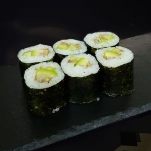 Маки с авокадо (120грамм)