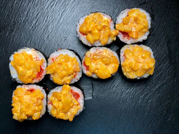 Запечённый ролл с  креветками (280грамм)